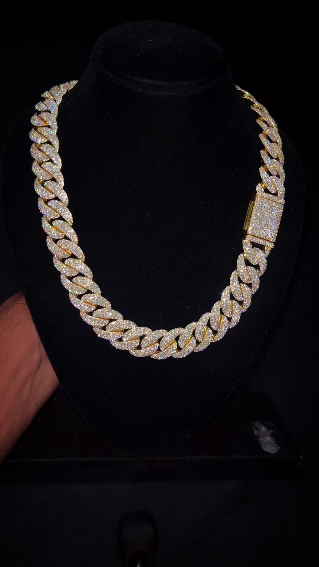 16mm 14K Gold Cuban Link – Full Bussdown